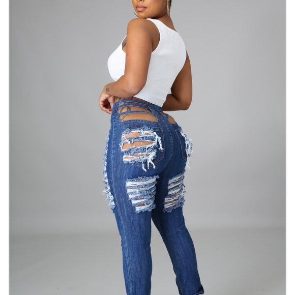 🦋Aphrodite🦋 Bold Statement Jeans - Picture 4 of 9
